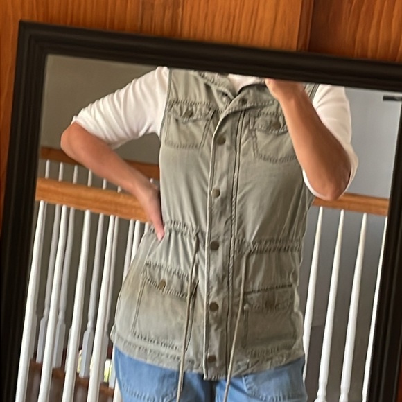 Altar’d State olive gray utility vest size small vest with pockets EUC - Picture 2 of 8